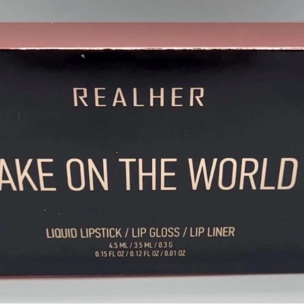 NWT RealHer Lip Kit- nude shades